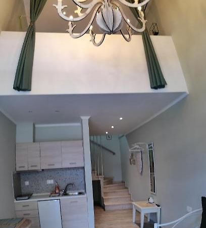 Nea Kallikrateia Kamares Suites 2 מראה חיצוני תמונה