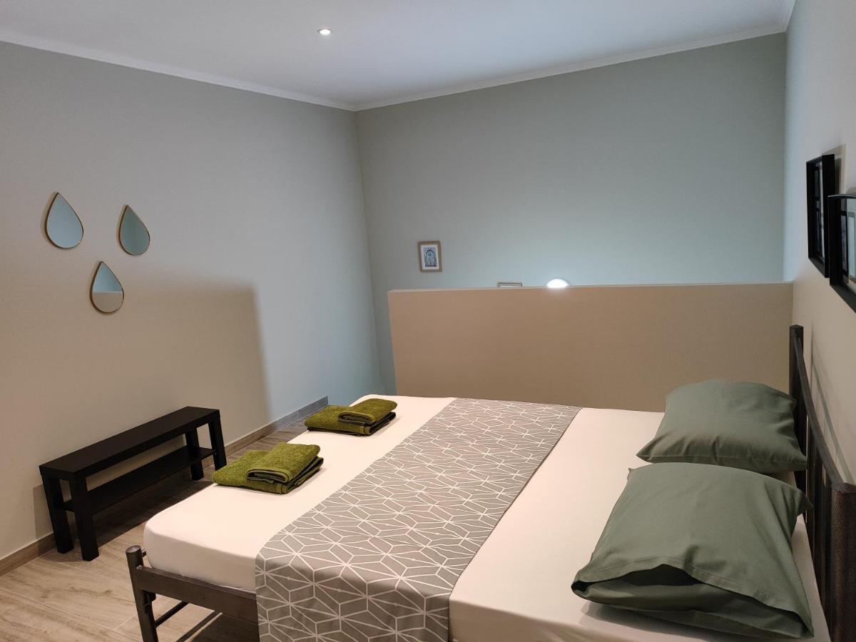 Nea Kallikrateia Kamares Suites 2 מראה חיצוני תמונה