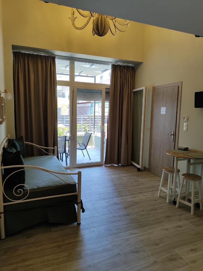 Nea Kallikrateia Kamares Suites 2 מראה חיצוני תמונה