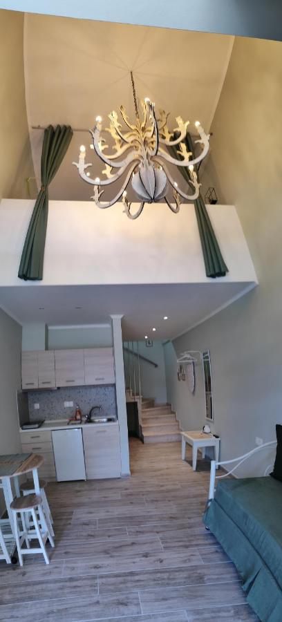 Nea Kallikrateia Kamares Suites 2 מראה חיצוני תמונה