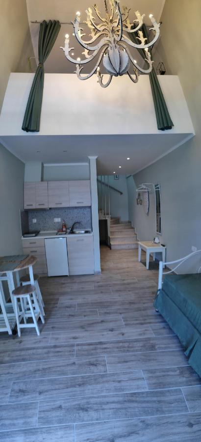 Nea Kallikrateia Kamares Suites 2 מראה חיצוני תמונה