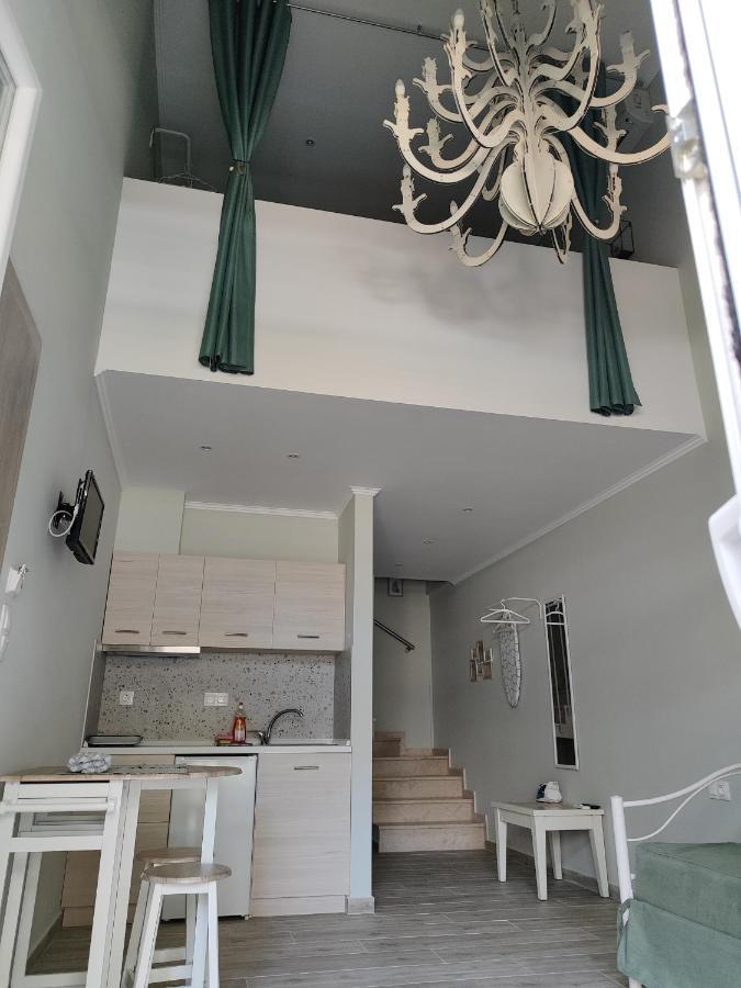 Nea Kallikrateia Kamares Suites 2 מראה חיצוני תמונה