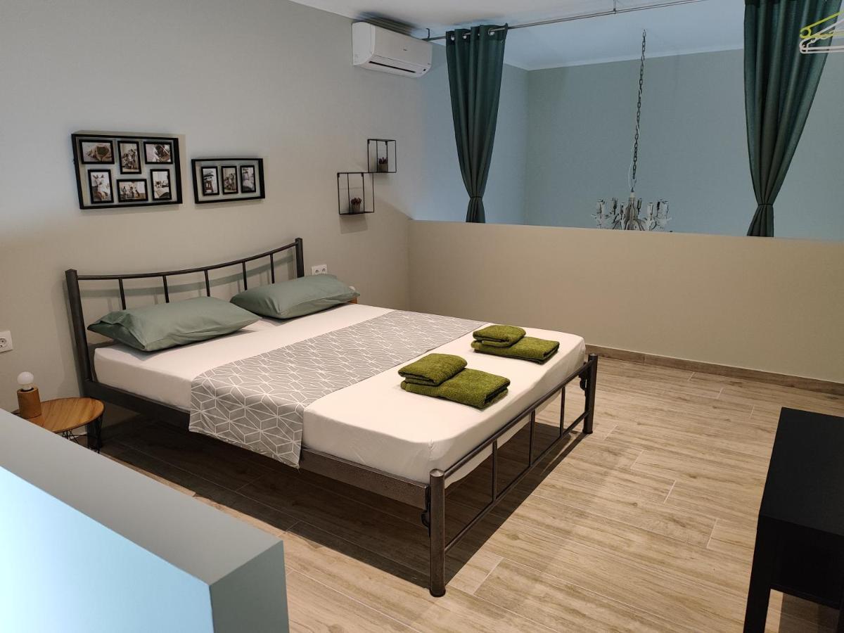 Nea Kallikrateia Kamares Suites 2 מראה חיצוני תמונה
