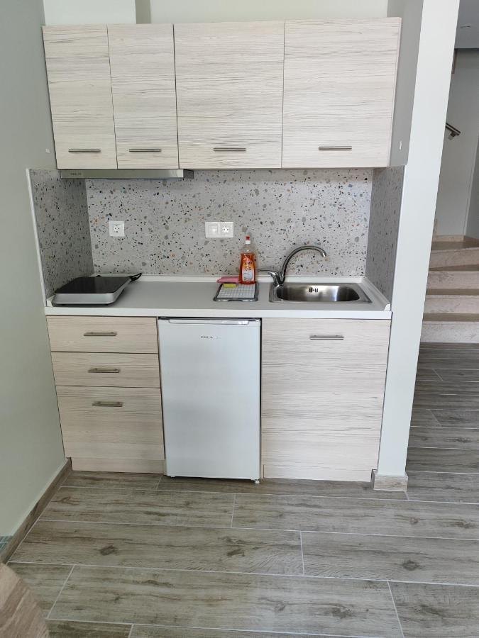 Nea Kallikrateia Kamares Suites 2 מראה חיצוני תמונה
